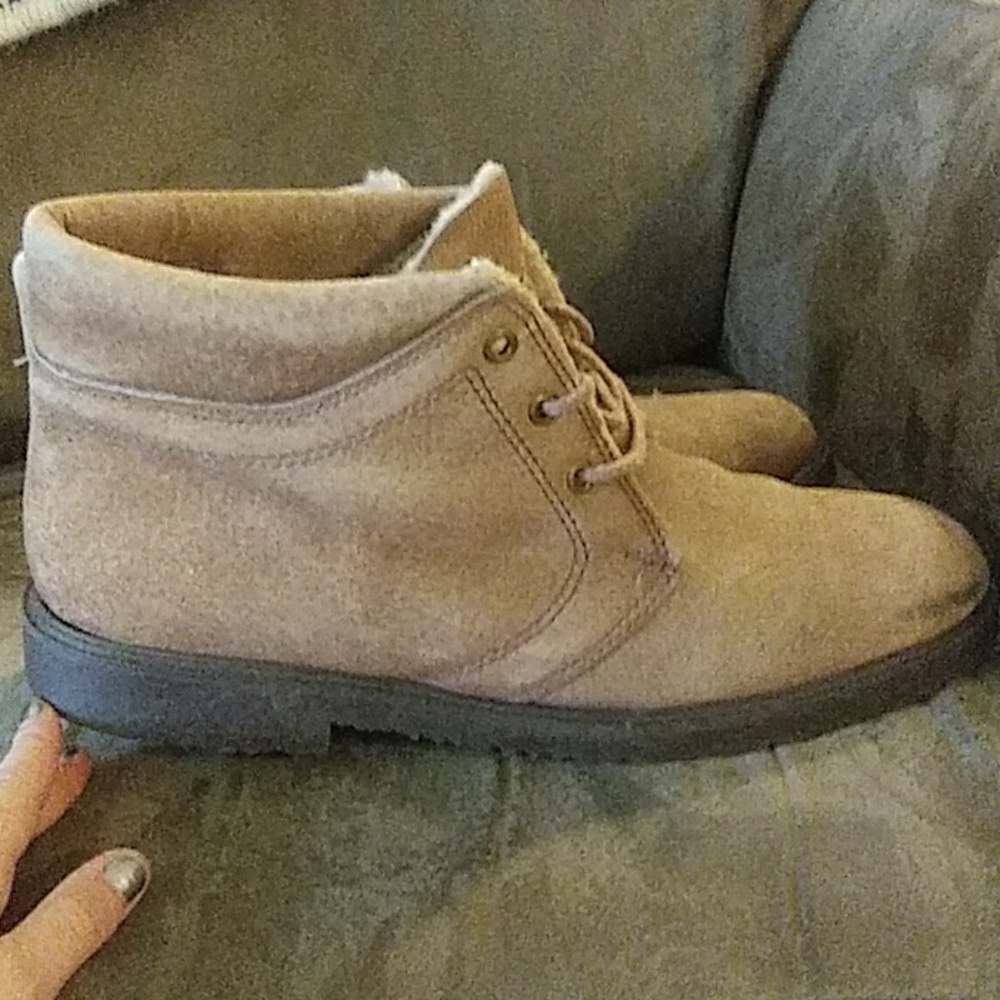 Men hush puppies
